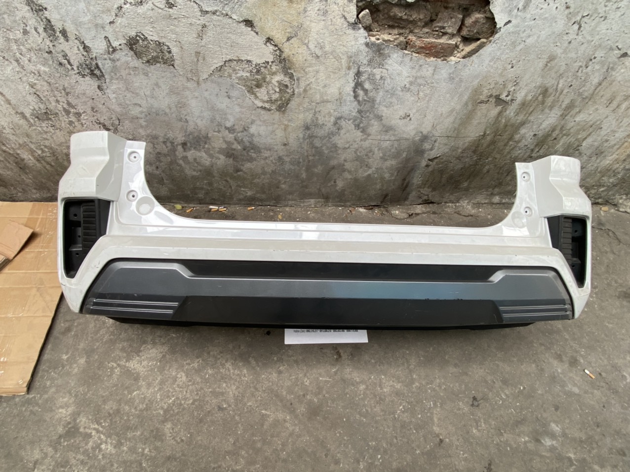 Cản sau xe Xpander (2022 - 2025)