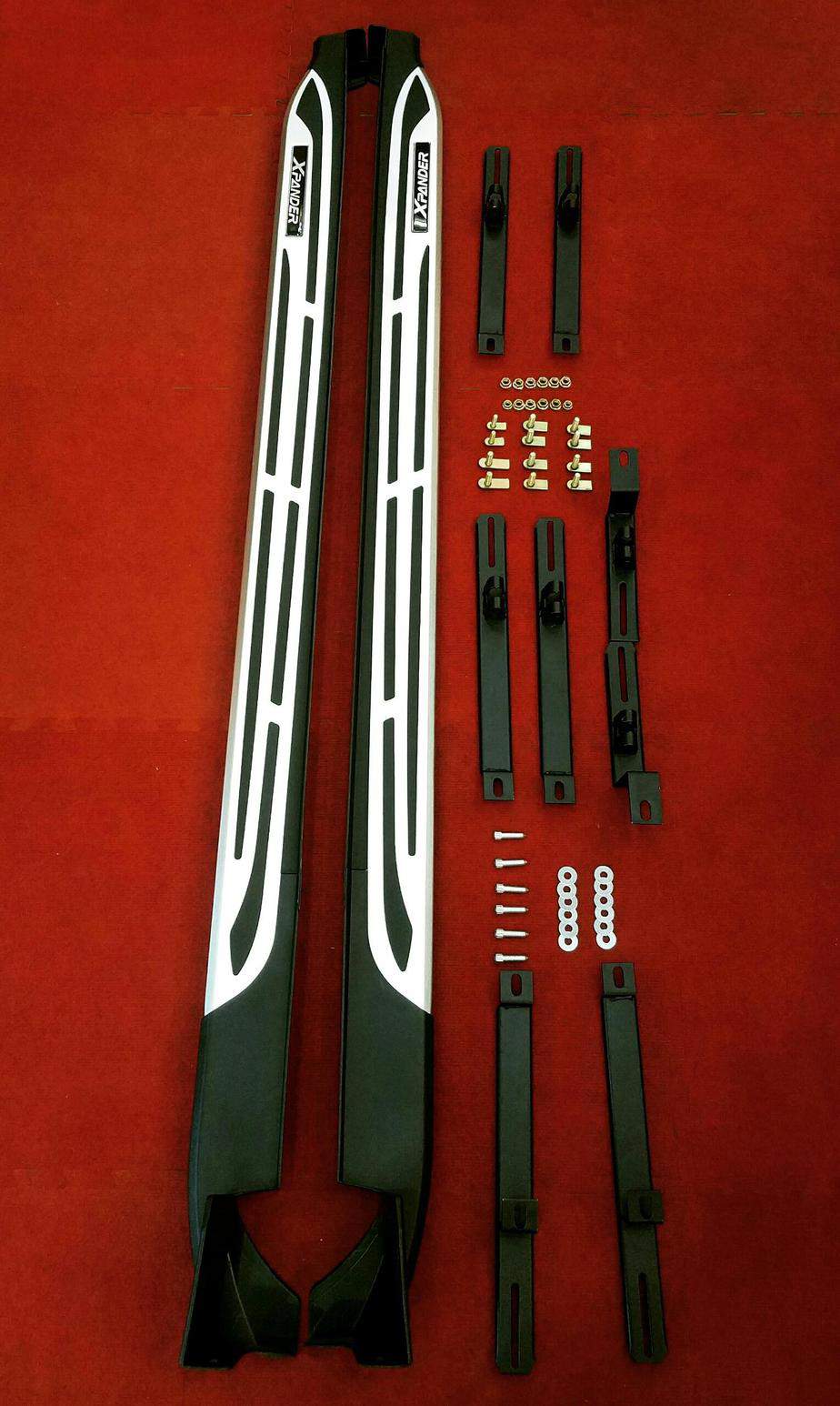 Bệ bước chân xe Xpander